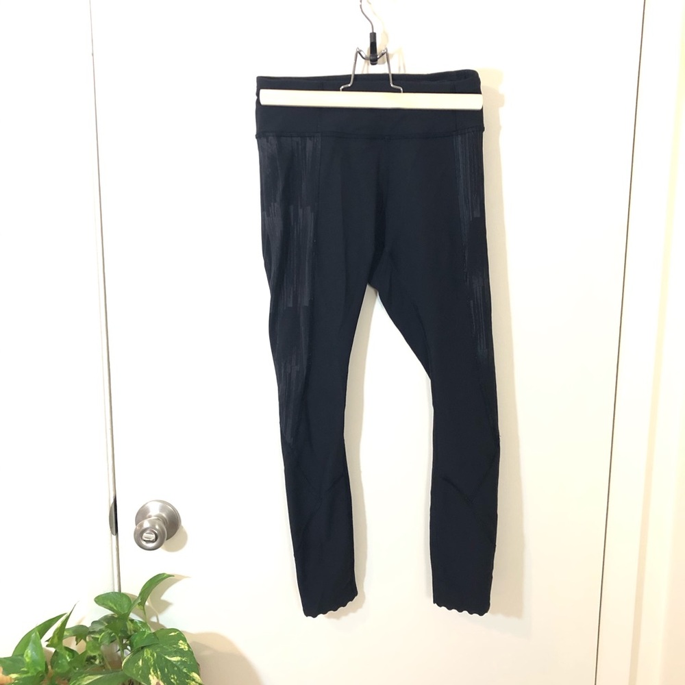 Lululemon Scalloped Crop Legging sz.4